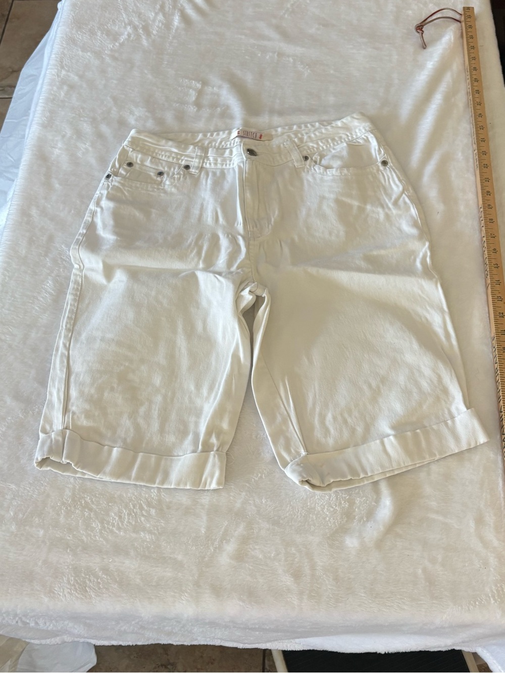 bill blass White Bermuda Shorts with Rolled Hem